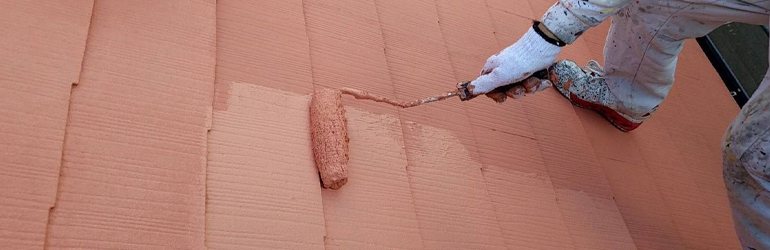 屋根塗装　上塗り作業