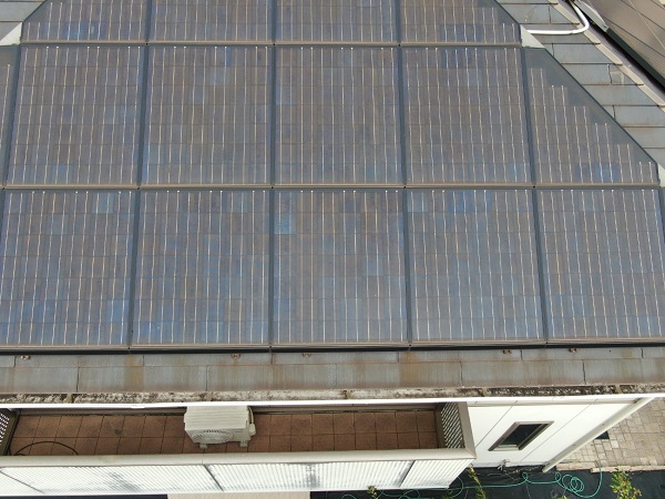 岡山県笠岡市・T様邸　外壁塗装・屋根塗装　無料診断②太陽光パネルが設置してある屋根 (3)