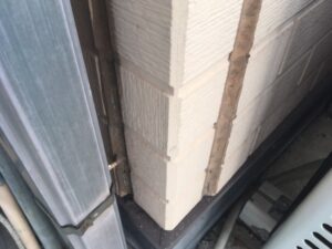 井原市F様邸外壁1階コーキング2