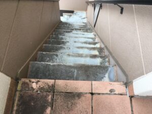 岡山県井原市_H様邸_現地調査_階段1