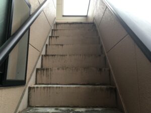 岡山県井原市_H様邸_現地調査_階段3