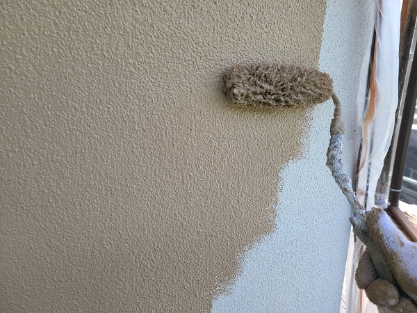 広島県福山市　M様邸　外壁塗装・付帯部塗装　ひび割れの補修方法 (3)