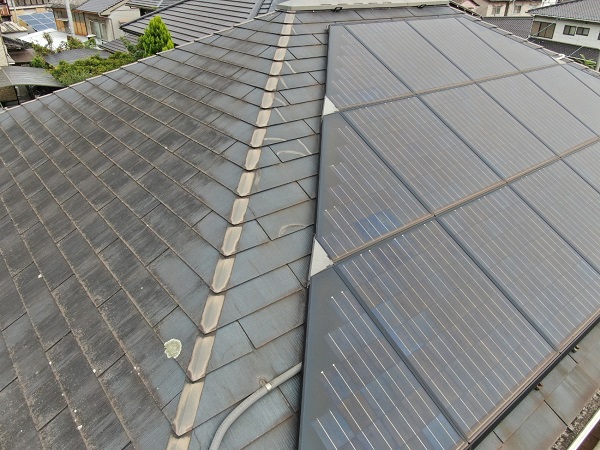 岡山県笠岡市・T様邸　外壁塗装・屋根塗装　無料診断②太陽光パネルが設置してある屋根 (2)
