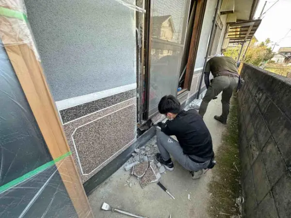 窓枠周り(2)