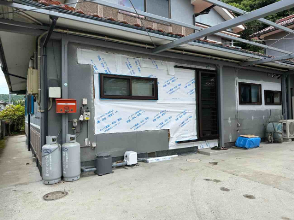 勝手口施工(2)