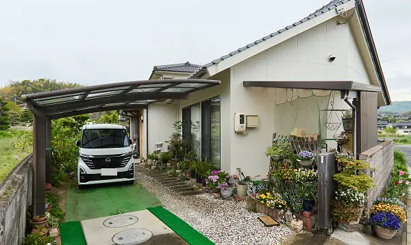 岡山県里庄町・S様|外壁塗装+屋根谷部分改修工事施工後 (2)