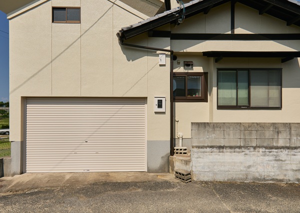 岡山県浅口郡里庄町・F様邸外壁塗装｜ひび割れ補修、長寿命塗料のゼニス使用 施工後 (3)