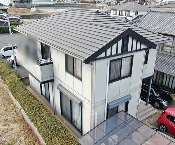 岡山県浅口市・O様邸｜外壁塗装・サイディング部分張り替えで艶の美しい外観に！　施工前 (1)