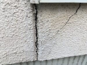 笠岡市K様邸外壁劣化ひび割れ