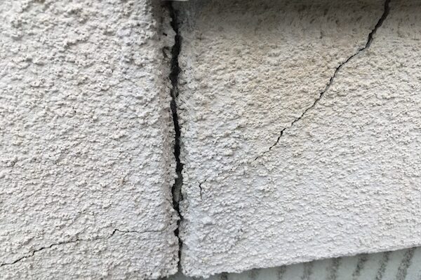 笠岡市K様邸外壁劣化ひび割れ