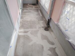 笠岡市K様邸ベランダひび割れ補修