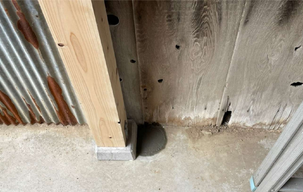 小田郡T様邸小屋補強工事柱設置3