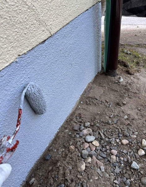 福山市M様邸基礎塗装1