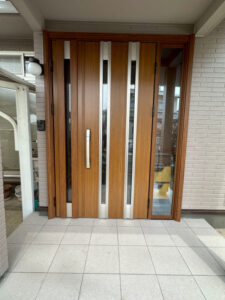 福山市F様邸玄関施工後1